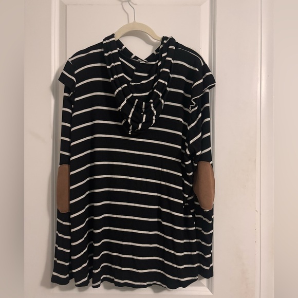 Chic Soul black and white striped hoodie with elbow patches- Size 1XL - Picture 4 of 4